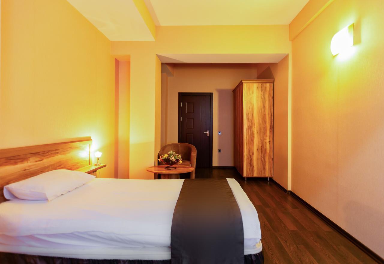 Diplomat Hotel Baku Kültér fotó